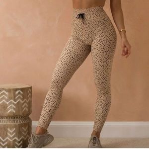 Sarah’s Day x White Fox Boutique Speckle Leggings - Size M